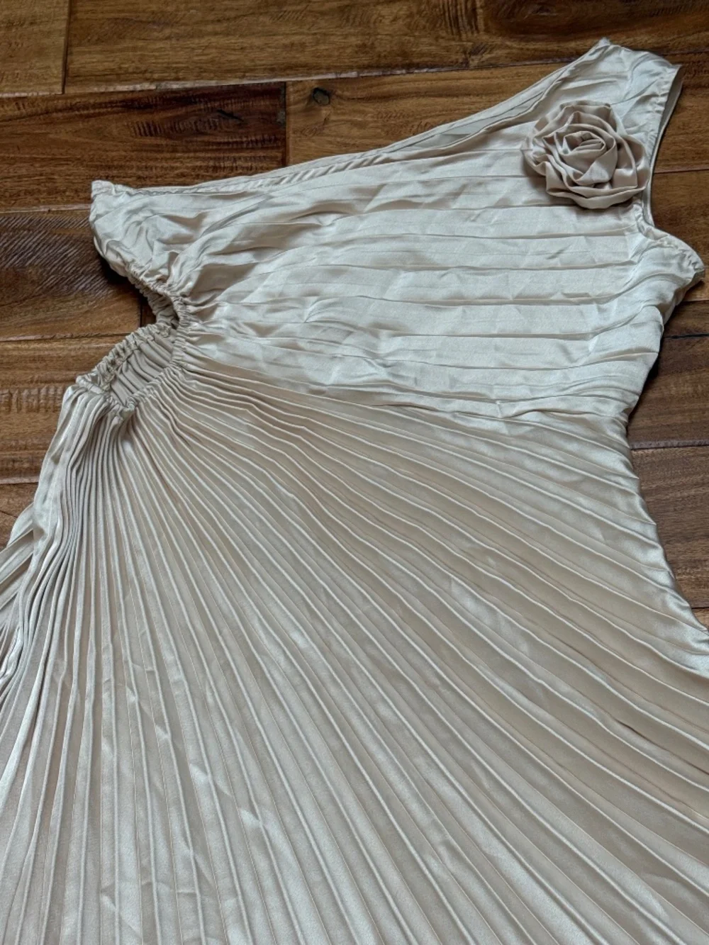 Champagne One Shoulder Pleated Dress 3D Rosette Size S/M